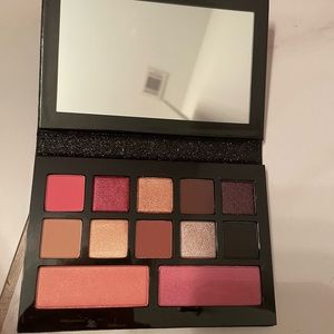 Makeup palette